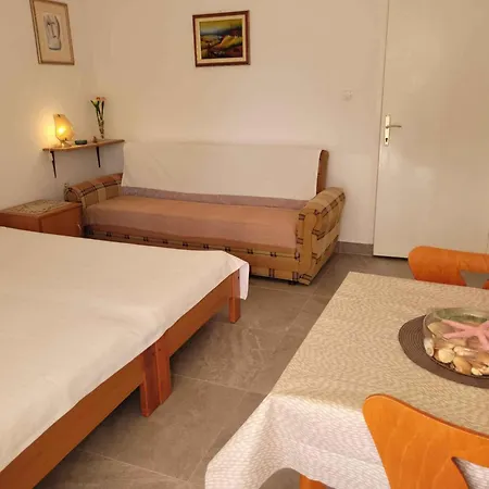 Lejlighed In 15343 *