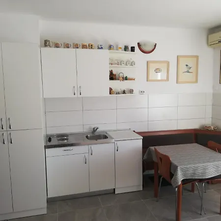 Studio In Novi Vinodolski 15343 Lägenhet Novi Vinodolski