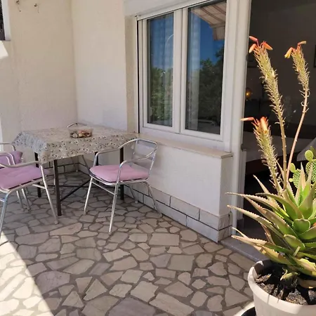 Lägenhet Studio In Novi Vinodolski 15343 *