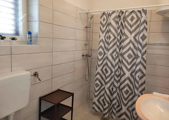 In 15343 Novi Vinodolski